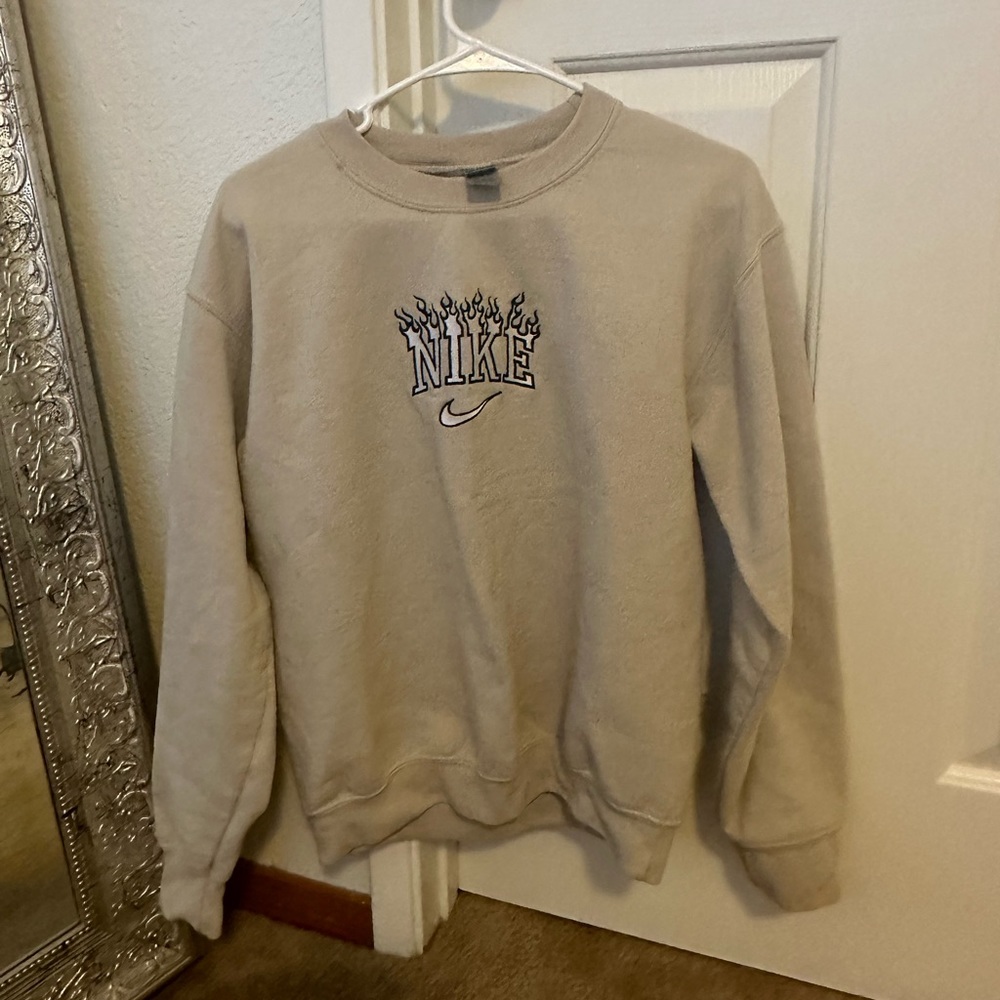 “Nike” Crewneck